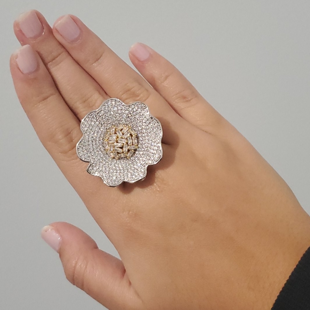 Silver and gold flower ring size 8